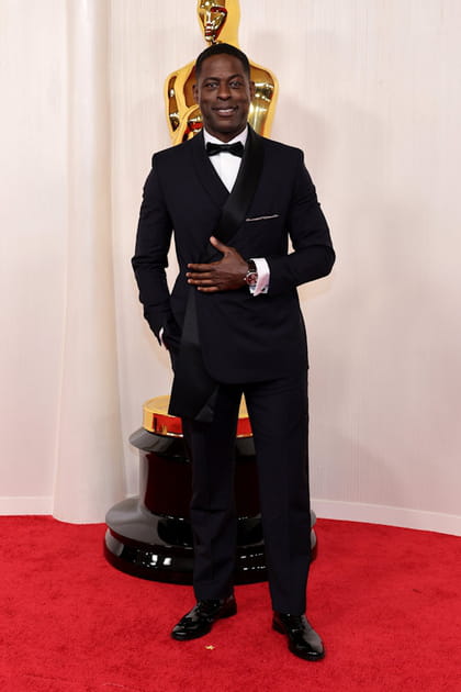 Sterling K. Brown en smoking noir et nœud papillon Dior