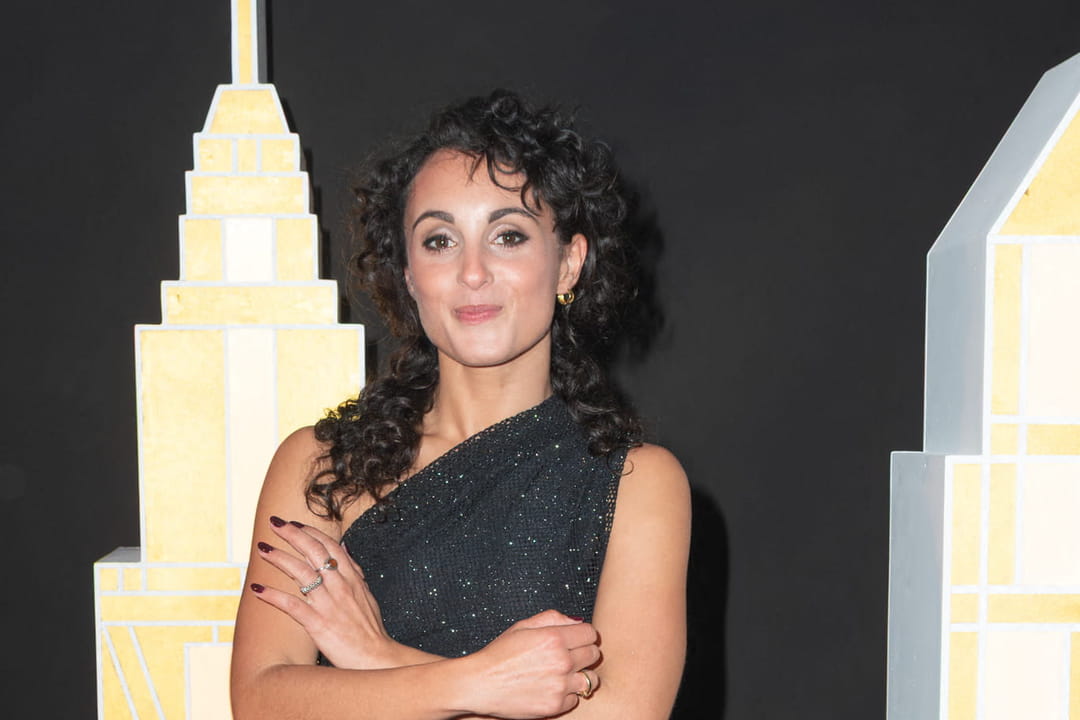 Pravi Rambocus Barbara Pravi se dévoile dans une robe asymétrique ultra-chic