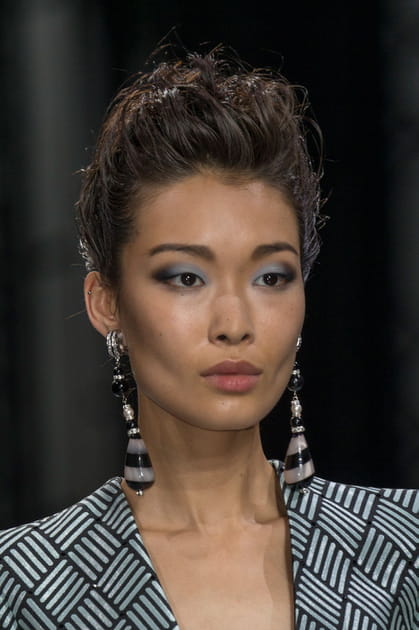 Duo noir et bleu chez Armani Priv&eacute;