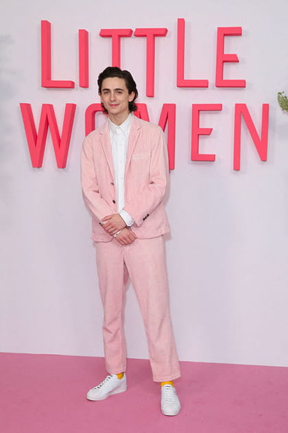 Timothée Chalamet en costume rose pastel Thom Browne