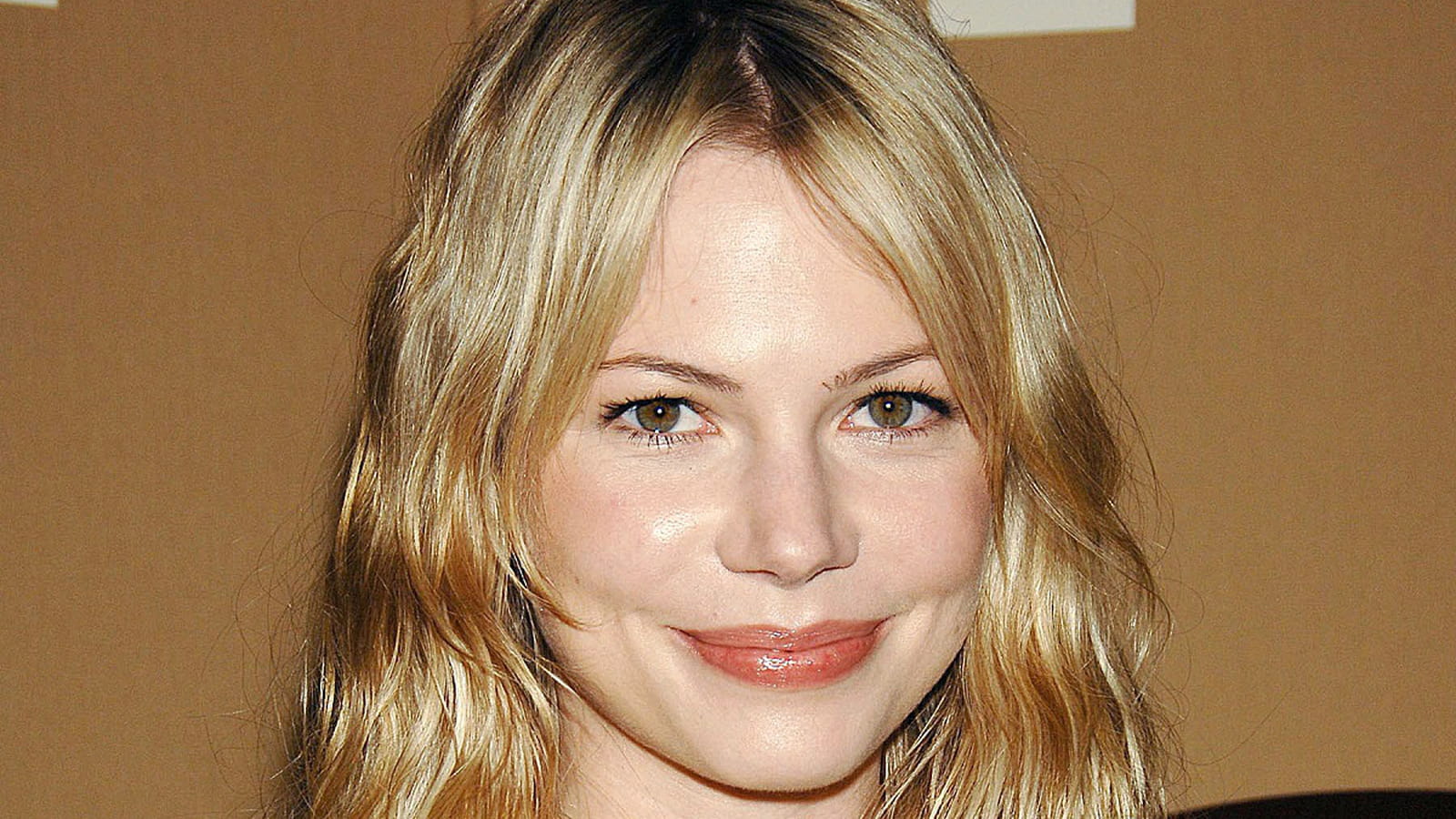 Michelle Williams, cheveux longs