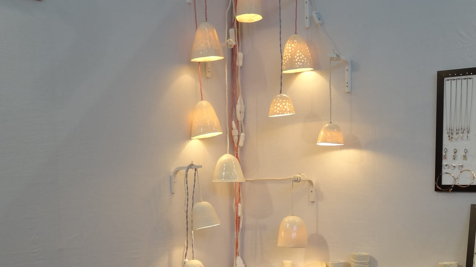 Suspension Myriam Aït Amar ceramics