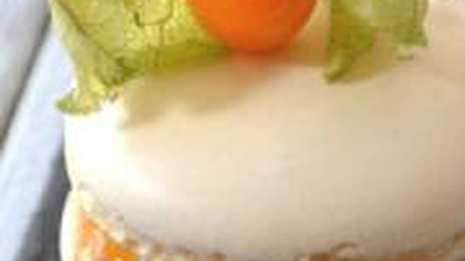 Macarons mangue & passion, façon pavlova