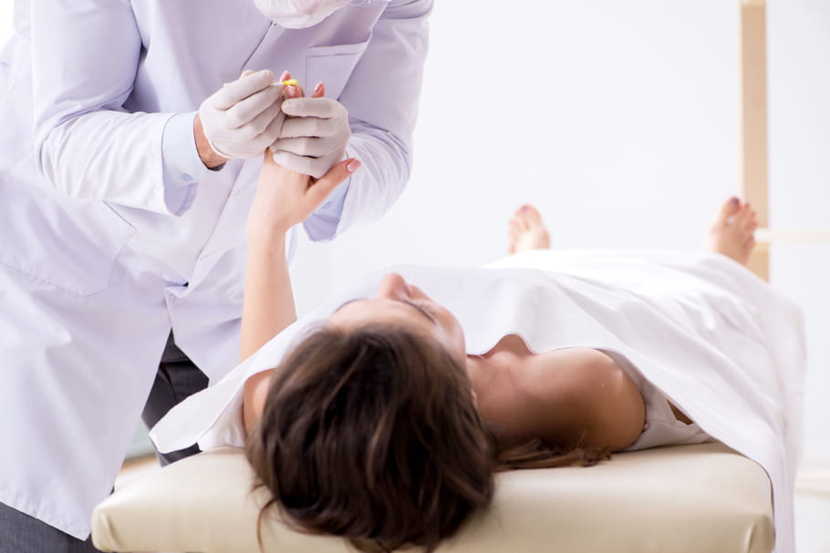 Thanatopracteur : c'est quoi, que fait-il, comment le devenir ?