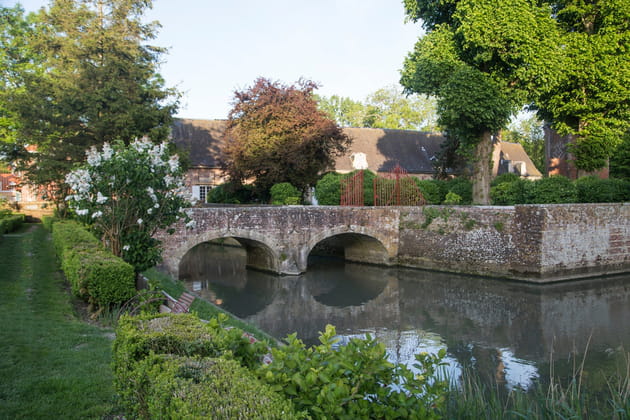 Le pont pavé du Château d'Esquelbecq