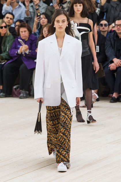 D&eacute;fil&eacute; C&eacute;line