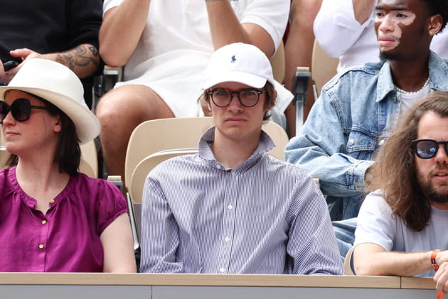 Pierre de Maere spectateur VIP dans les gradins de Roland-Garros