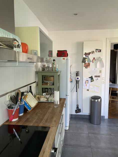 Avant&nbsp;: une cuisine sombre et pauvre en rangements
