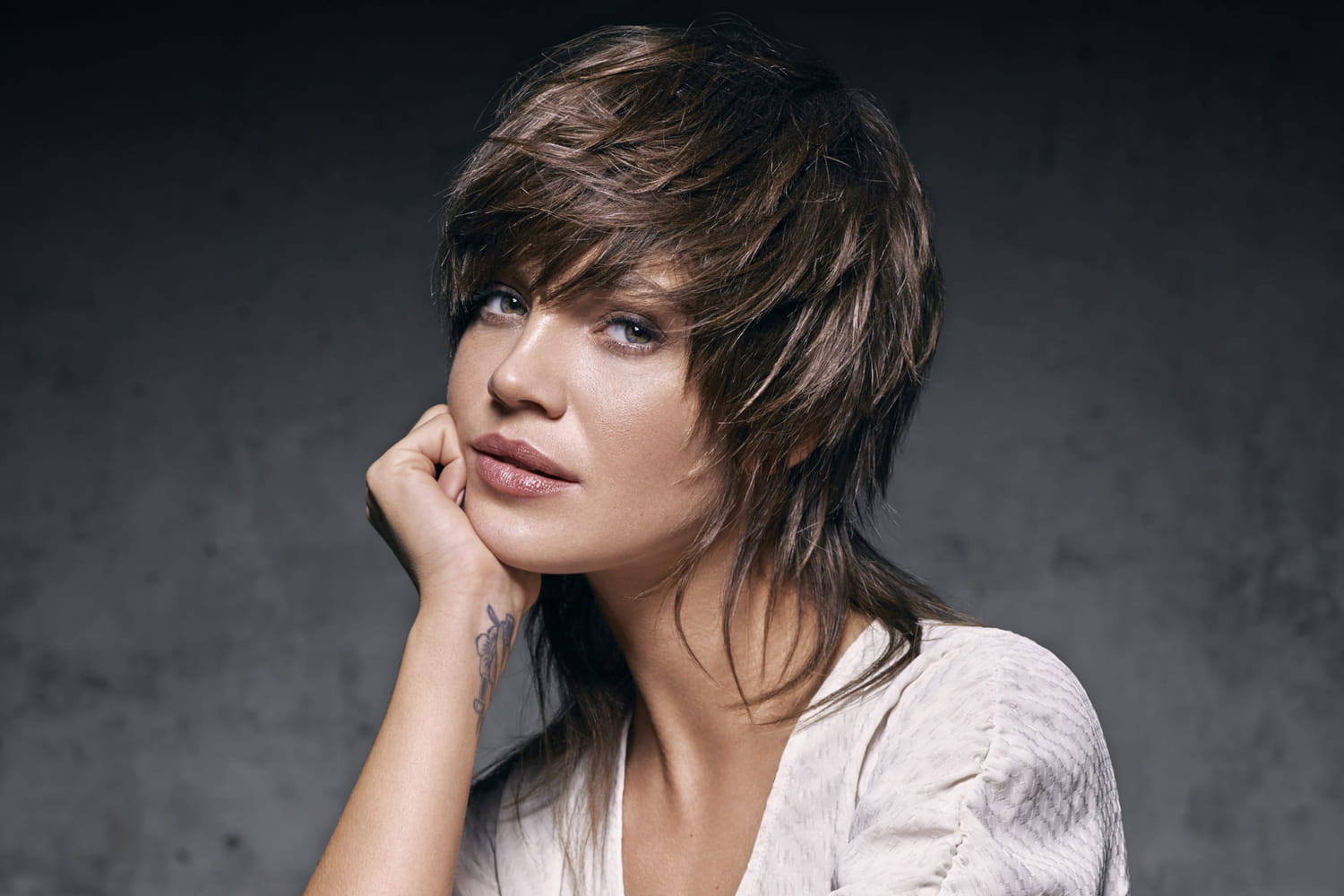 Mi Long Coupe Mulet Femme Coupe mulet : elle est de nouveau tendance et on adore