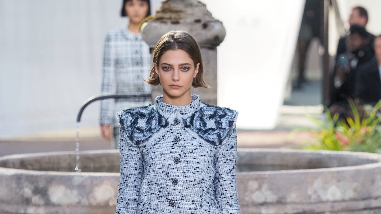 Look 5
