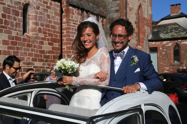 Les mariés rayonnent de bonheur