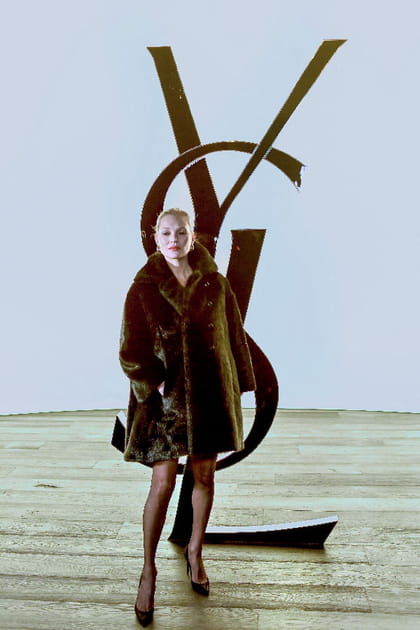 Kate Moss en manteau de fourrure