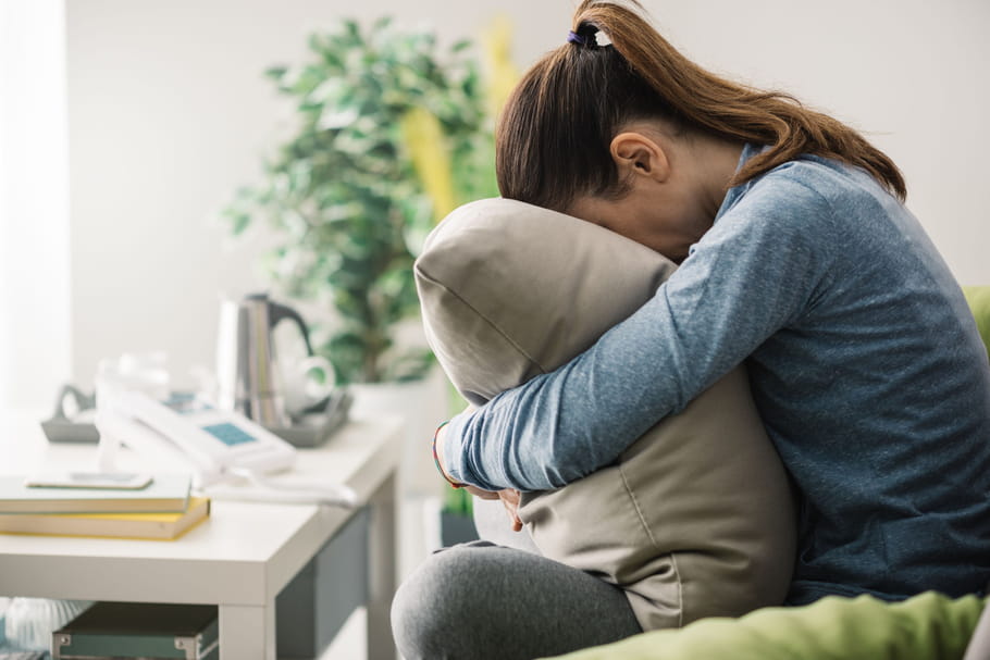 Angoisse : symptômes, causes, comment la calmer ?