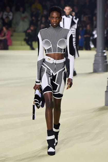 Look 82&nbsp;du d&eacute;fil&eacute; Balmain