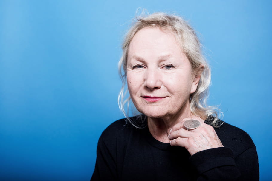 Agnès B., victime d'inceste, raconte atrocités et séquelles