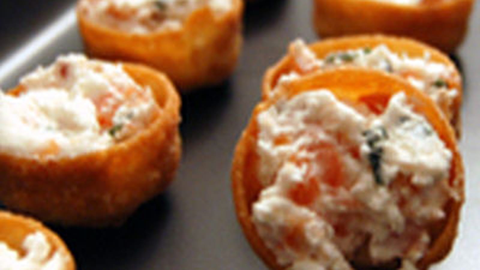 Croustades chèvre-saumon
