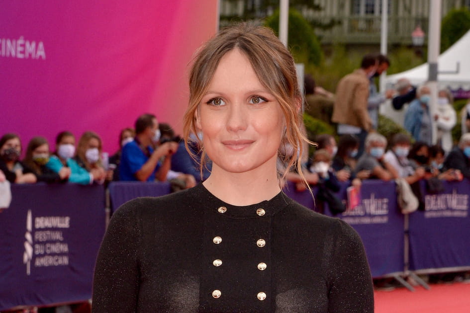 Top&nbsp;: Ana Girardot et son fard &agrave; paupi&egrave;res brun