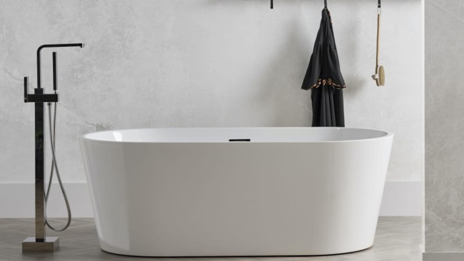 Une baignoire îlot design 