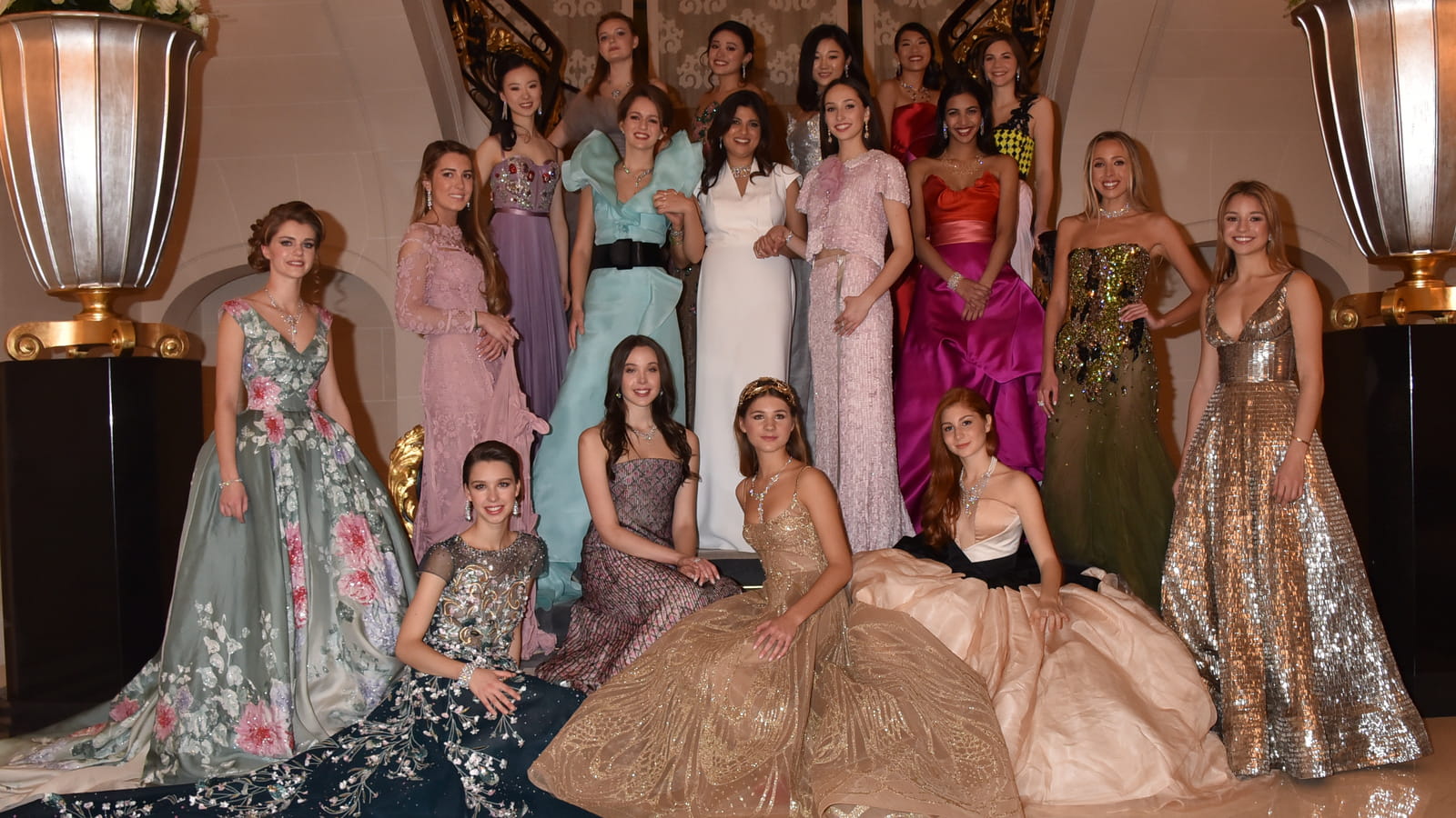 Bienvenue au Bal des Débutantes