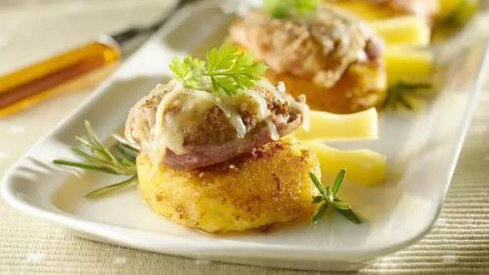 Croustillant de filet mignon sur lit de polenta