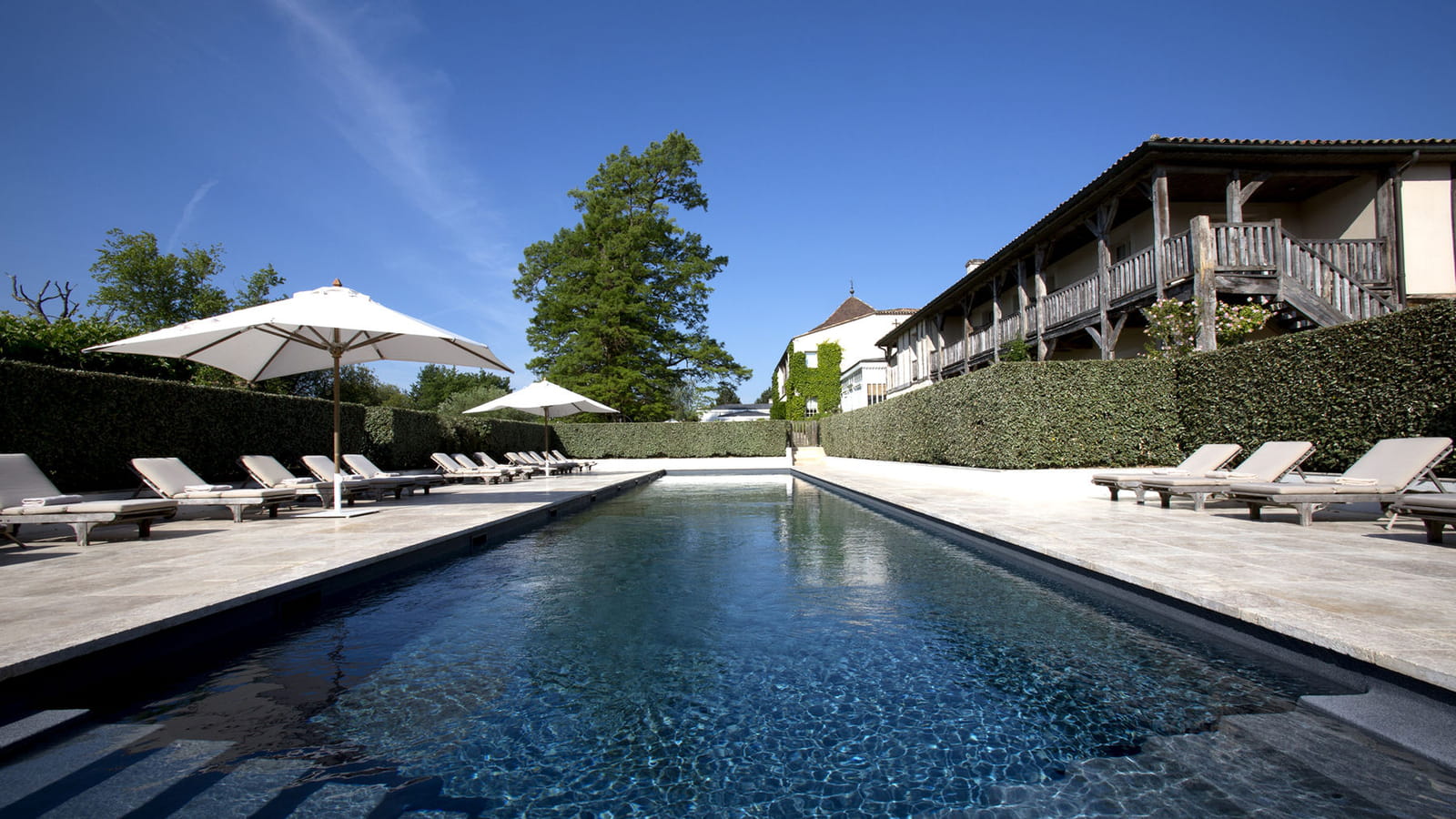 La sublime piscine extérieure