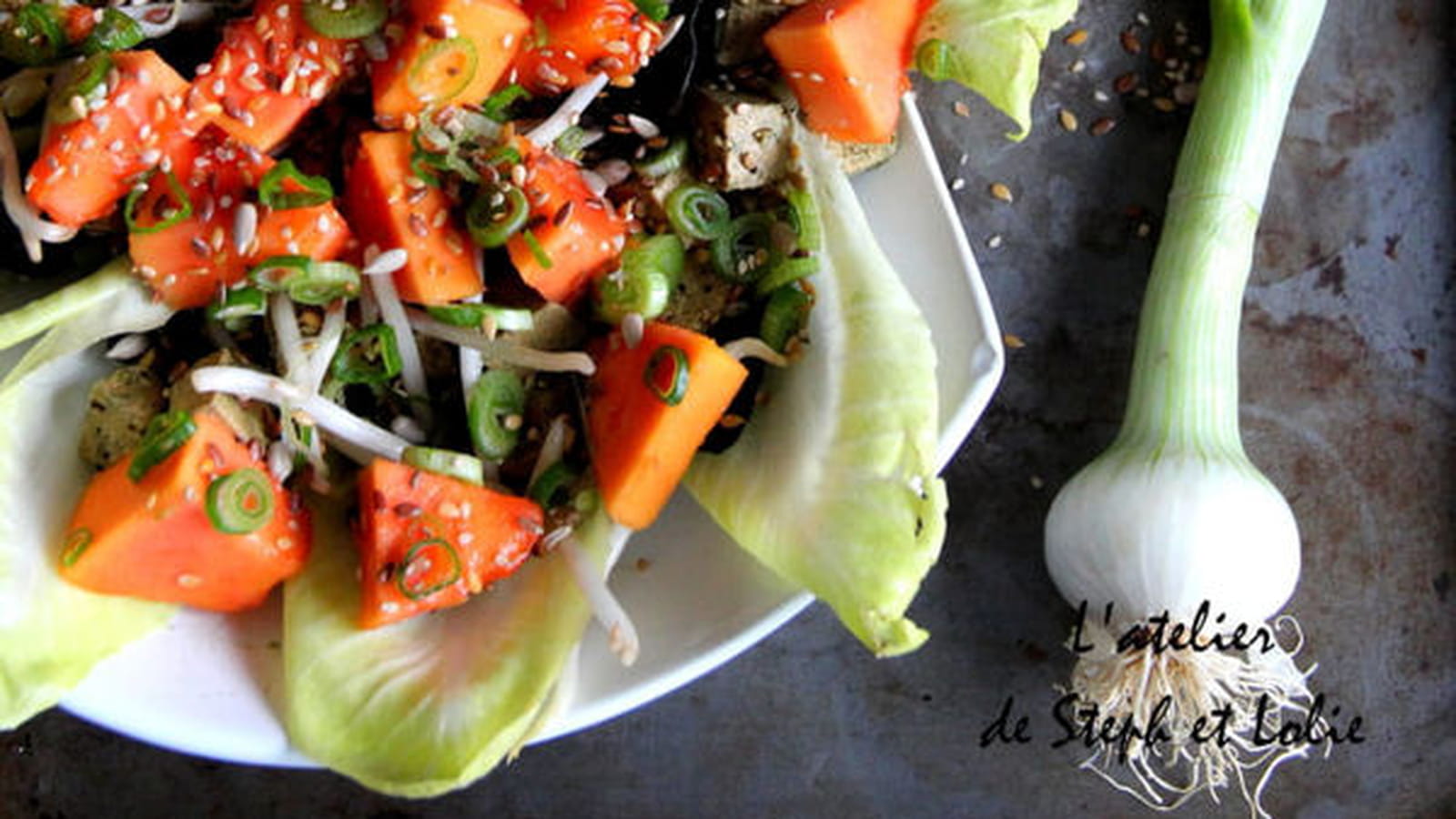Salade de tofu et papaye aux petites graines