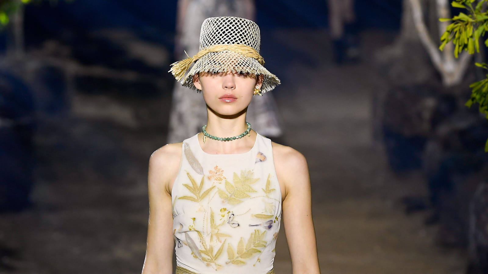 Look 28