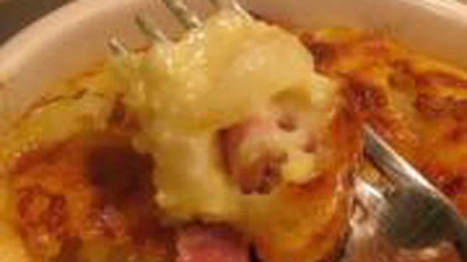 Clafoutis oignons, jambon et gorgonzola