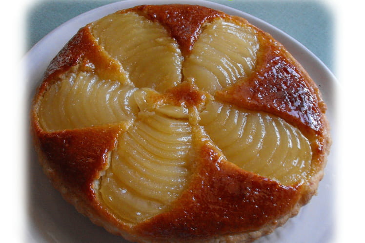 Recette de Tarte amandine aux poires et crème d'amandes : la recette facile