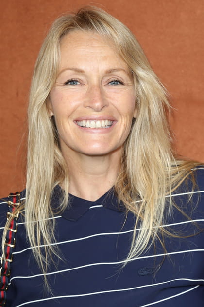 Estelle Lef&eacute;bure, avant