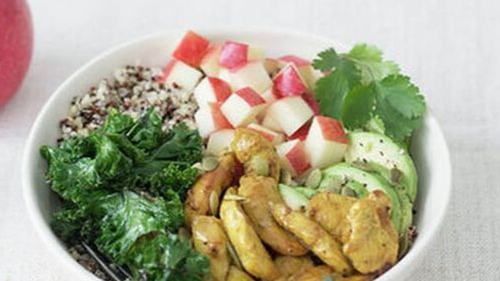 Poke bowl sucré-salé aux pommes Pink Lady®