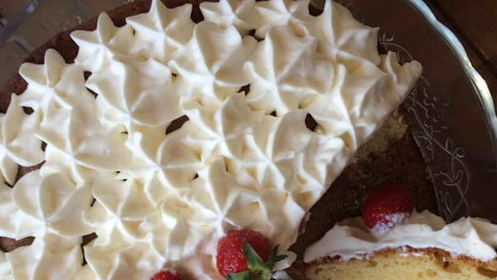 Gâteau époustouflant aux fraises