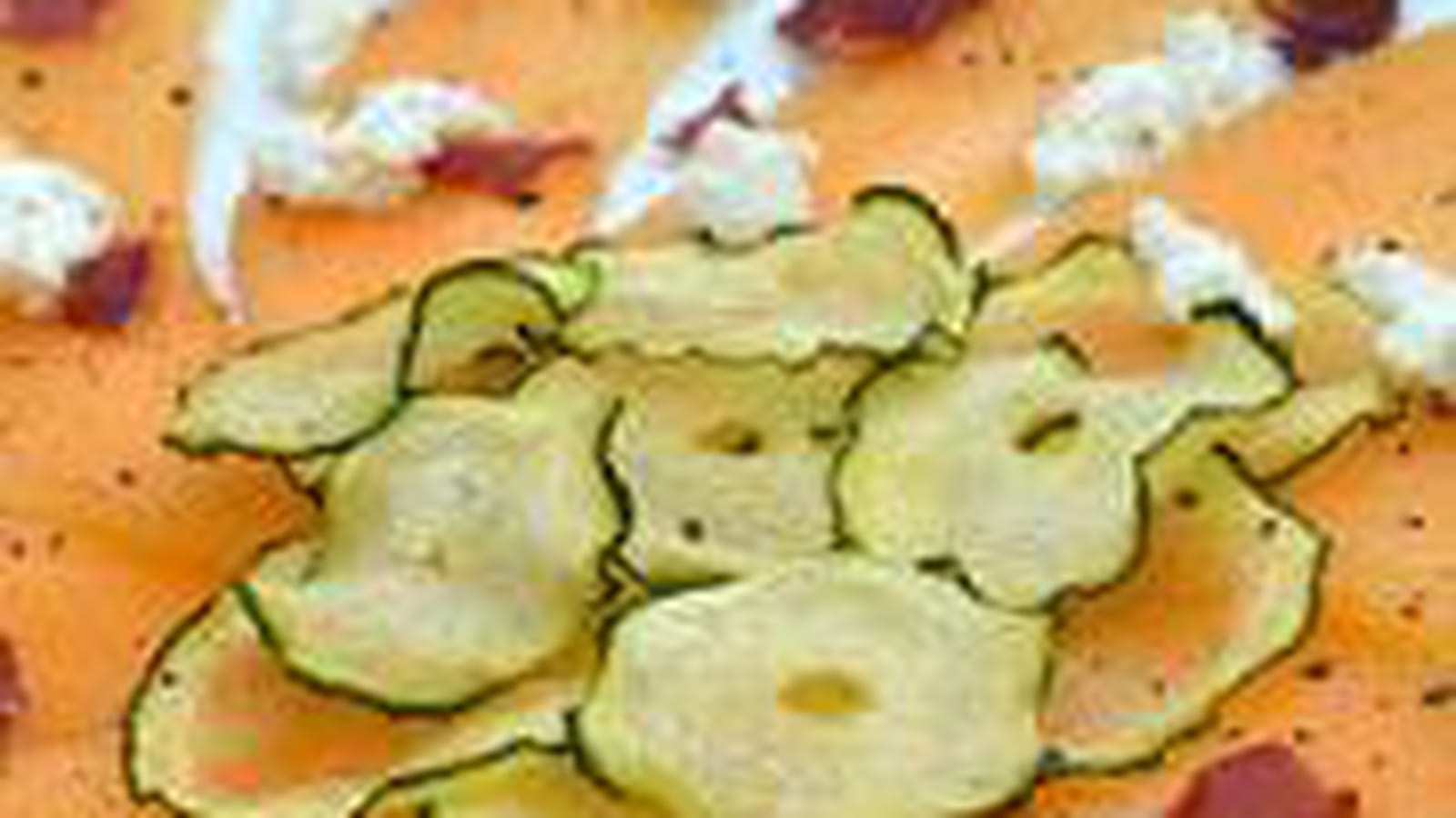 Carpaccio melon, chèvre et chips de courgettes
