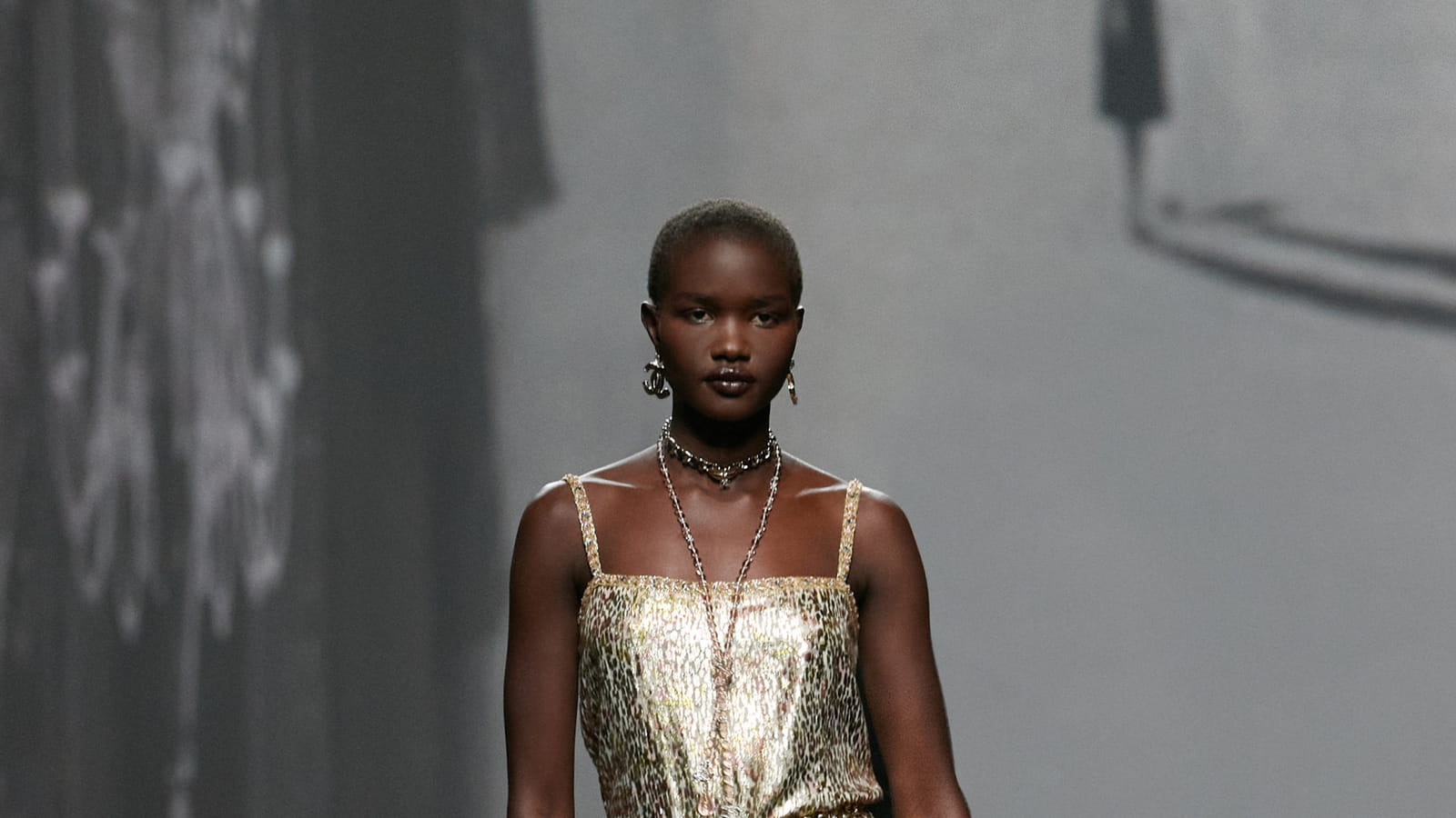 Look 50