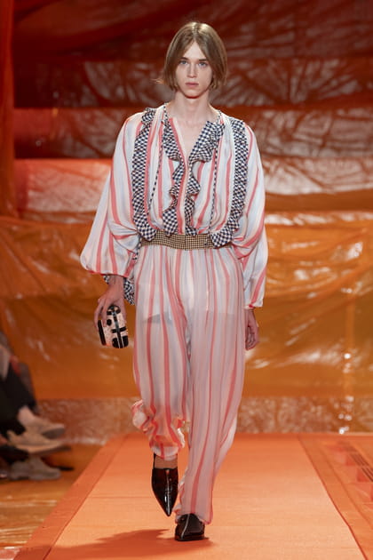 Look 9 du défilé Louis Vuitton printemps-été 2024