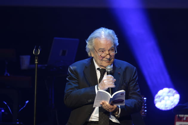 Pierre Arditi fait sa lecture sur la sc&egrave;ne de l'Olympia