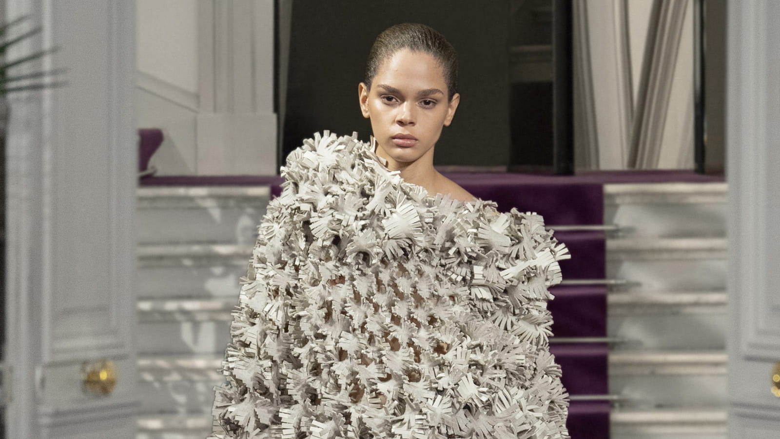 Look 31 du défilé Valentino