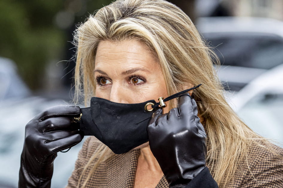 Le mascara noir sur les cils du bas de M&aacute;xima des Pays-Bas