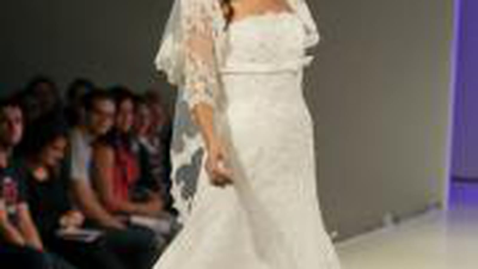 Robe dentelle Empire du Mariage