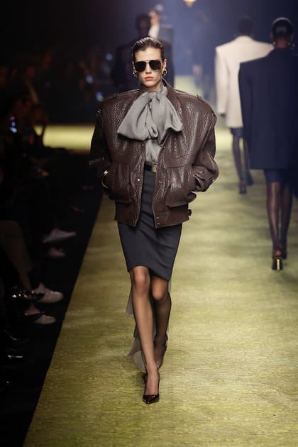 Look 8 du défilé Saint Laurent