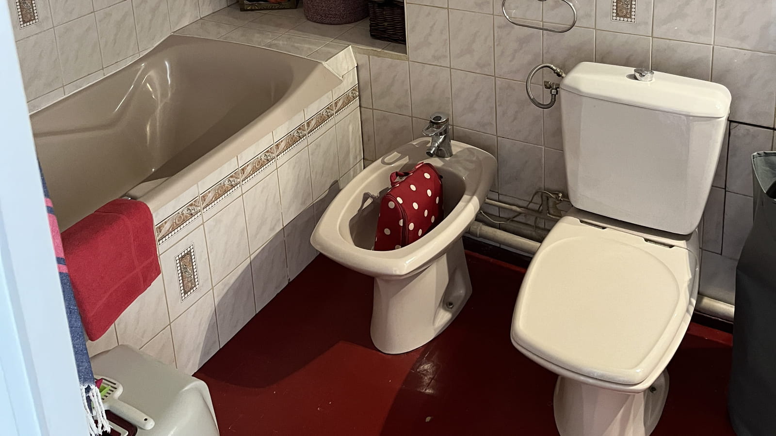 Salle de bains avant