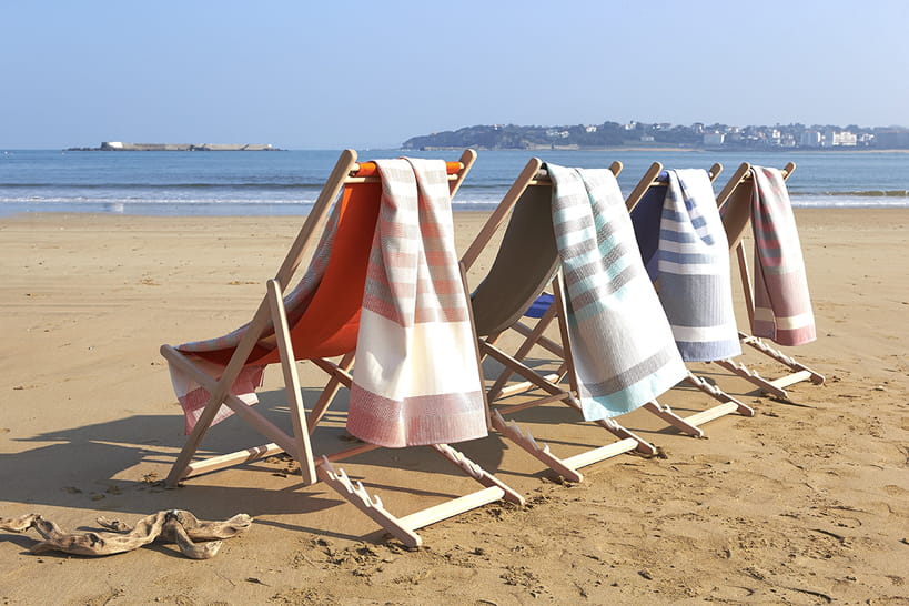 Serviette De Plage Microfibre Anti-sable - 160x80cm, Légère, Sèche Rapidement, Avec Boucle De Suspension Et Sac De Transport