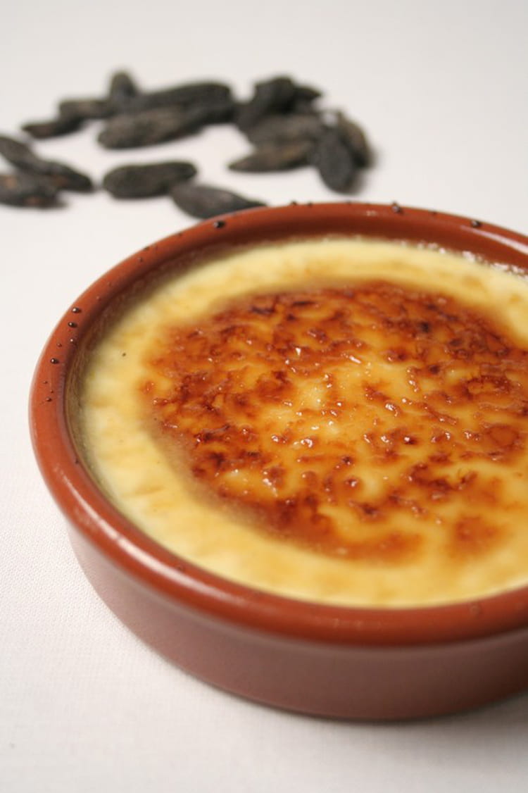 Recette de Crème brûlée à la fève tonka