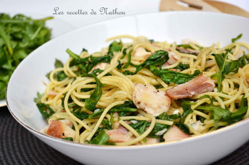 Spaghetti à la truite fumée et roquette fondante à l'ail