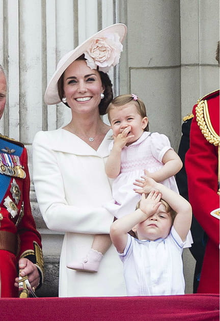 "Ne me regardez pas !"