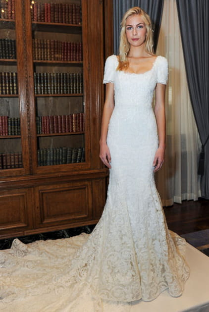 La robe &agrave; manches courtes Marchesa