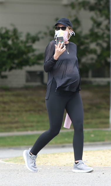 FLOP&nbsp;: Katherine Schwarzenegger en total look noir