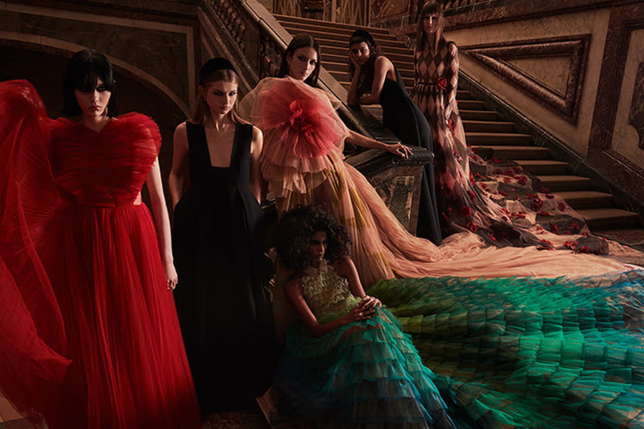 Dior automne-hiver 2021-2022 : traversée du pays des merveilles