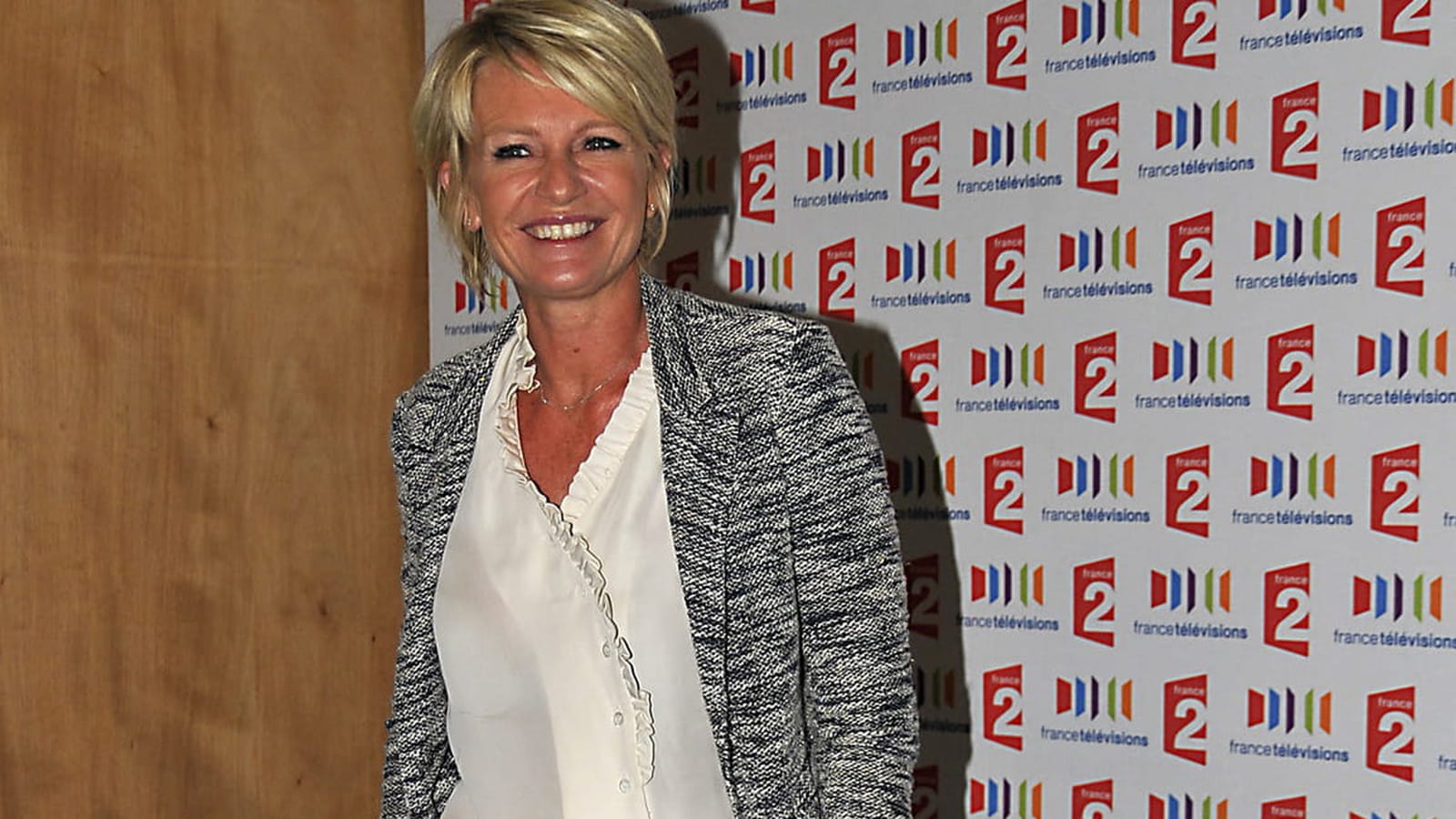 Sophie Davant en veste en tweed