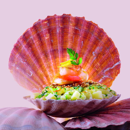 Cassolette de Saint Jacques, coquillettes au Beaufort comme un risotto